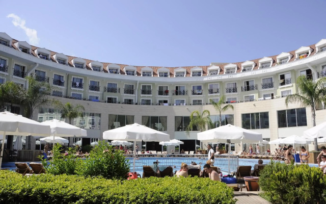 Meder Resort Hotel
