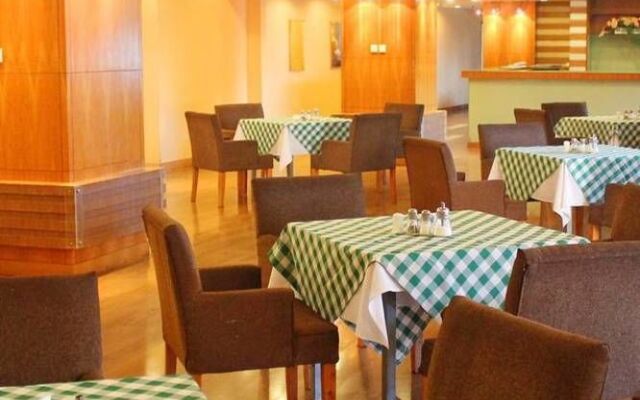 Vienna Classic Hotel (Hengtong Fortune Center Store)