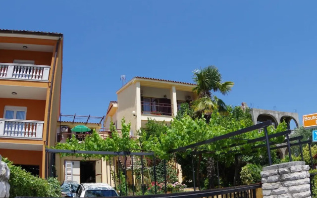 Comfortable Apartment Near the sea