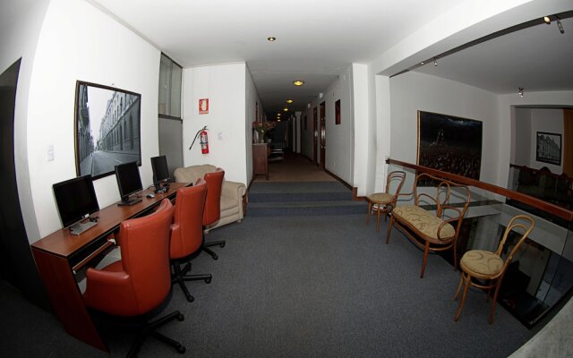 MC Hotel Ica