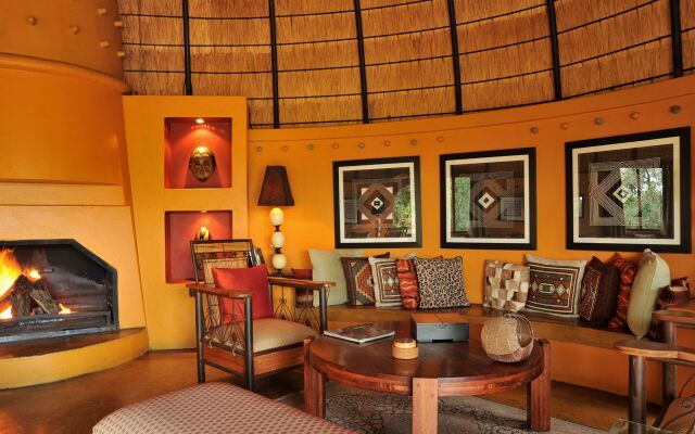 Hoyo Hoyo Safari Lodge