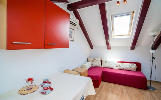 Amazing Home in Slano With 5 Bedrooms and Wifi