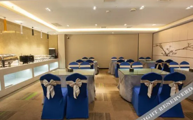 Shankee Hotel (Zhengzhou East Station Kangping Road)