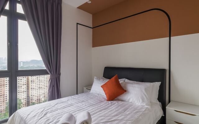 Neu Suites Residence, Embassy Row