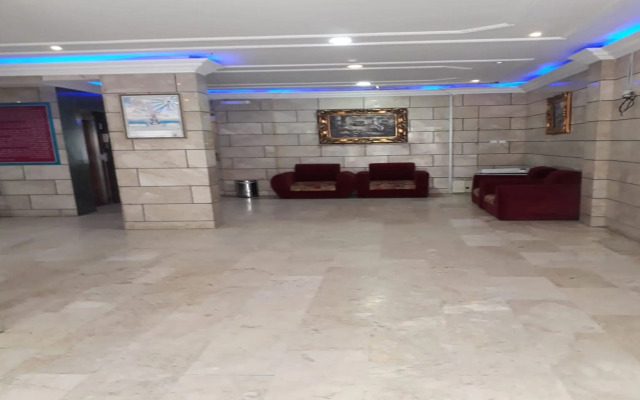 OYO 537 Dahtham Furnished Units