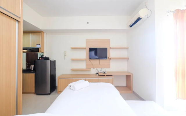 Cozy Minimalist Studio @ Taman Melati Margonda Apartment By Travelio – Guest Rooms – Depok