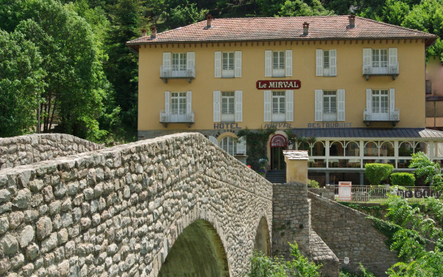 Le Mirval