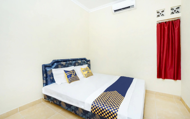 Omah Mbah Lurah Syariah by OYO Rooms