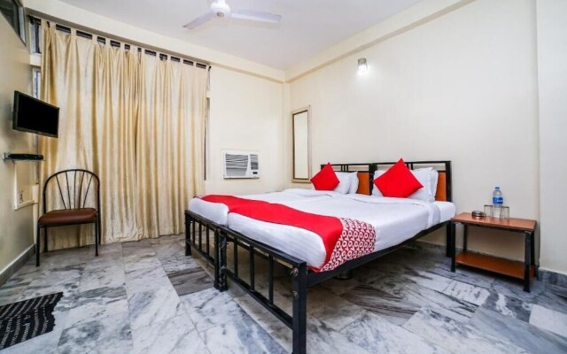 Uttam Guest House