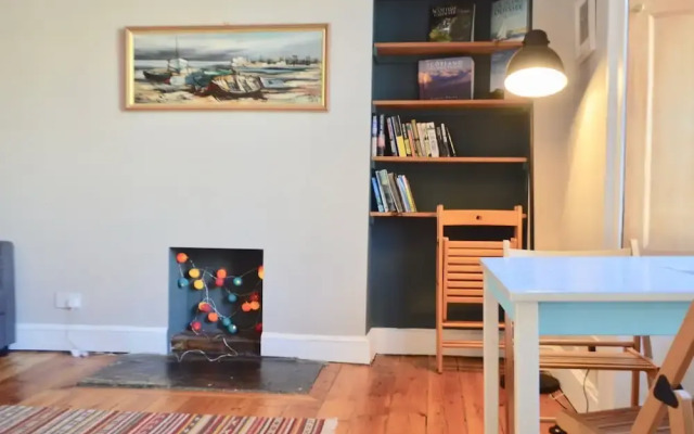 1 Bedroom Flat Near Princes St Sleeps 4