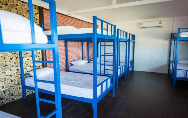 Cancun Beach Hostel - Adults Only