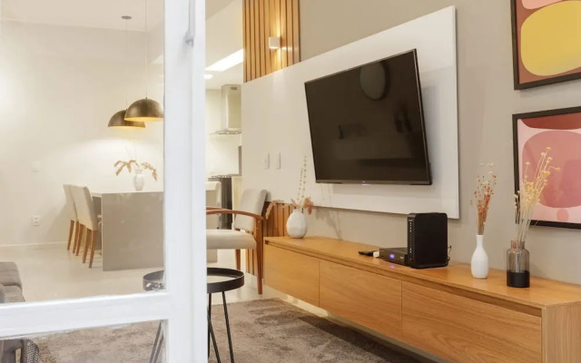 Leblon Coast Amazing 3 Bedroom in Leblon