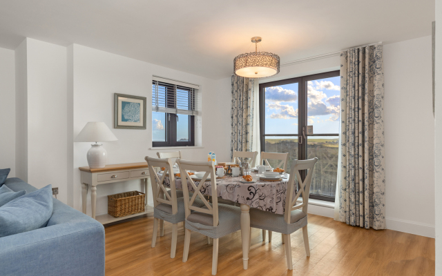 Apartment 8 Waterstone House - Luxury Apartment Sea Views Pet Friendly