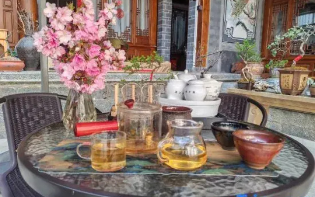 Shaxi Moye Courtyard Homestay