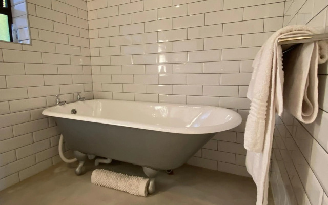 4 Wild Rose Country Lodge