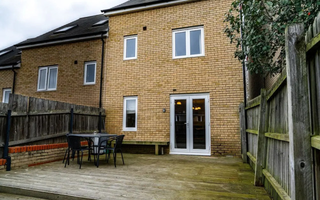 Lovely 4-bed House in Huntingdon