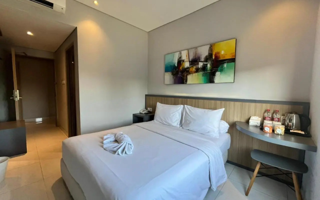 Front One Hotel Gresik