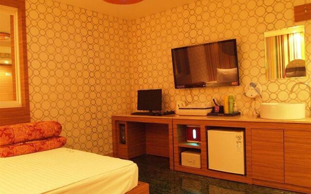W Motel