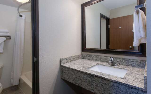 AmericInn by Wyndham Iron River