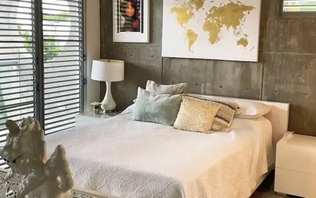 Soberana del Mar Beachfront Villa