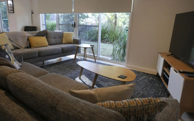 Acacia on Orion :: Jervis Bay Rentals