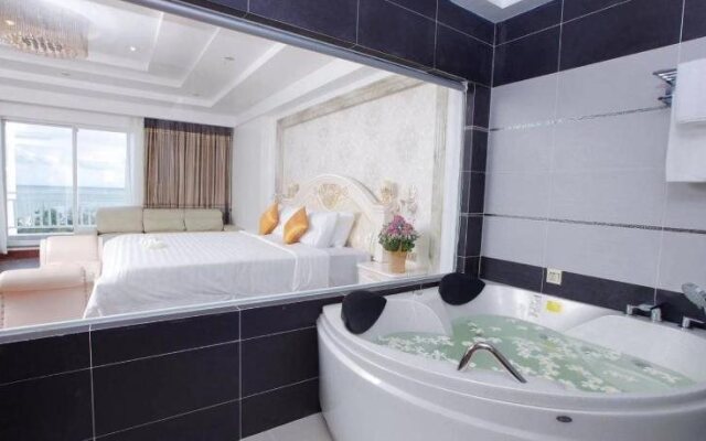 White Sand Palace Hotel