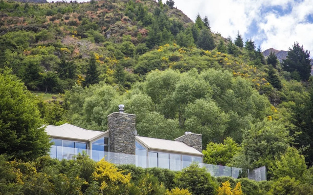 Riverview Retreat
