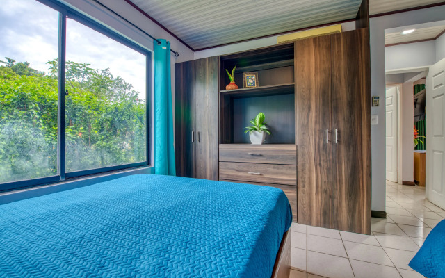 Golden Getaway Apartments