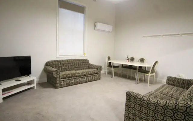 Seafield Tower Glenelg Apartment no 3