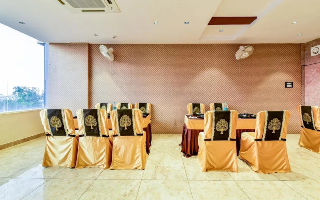Hotel Frontier Royal