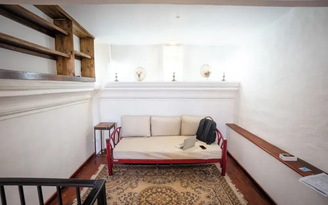 Lead Pods Hostel
