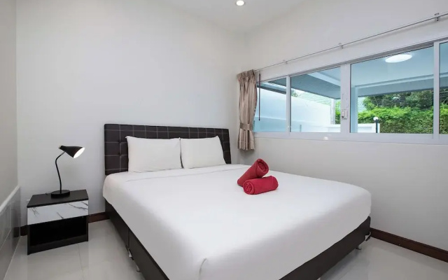 Holiday 2BR Jacuzzi Pool Villa Lancelot3