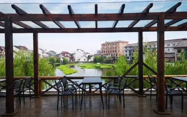 ShangHai WangHuYueShe Hotel