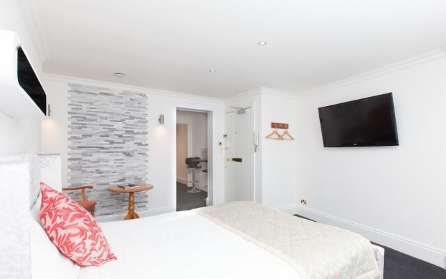 Leith Walk: Lovely Renovated Lower Flat W/parking