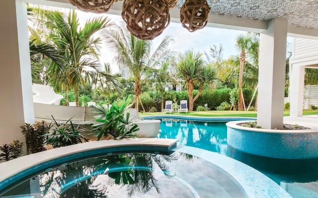 Salty Oak in Siesta Key