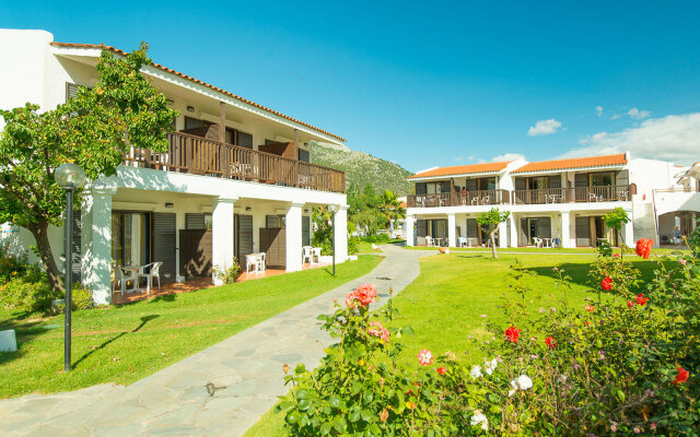 Golden Coast Hotel & Bungalows - All Inclusive