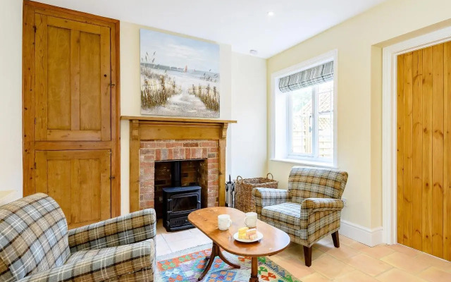 Sea Holly Cottage-UK11931