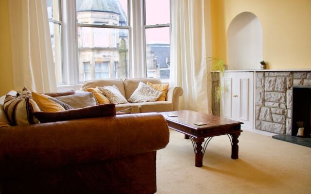 2 Bedroom Bruntsfield Apartment