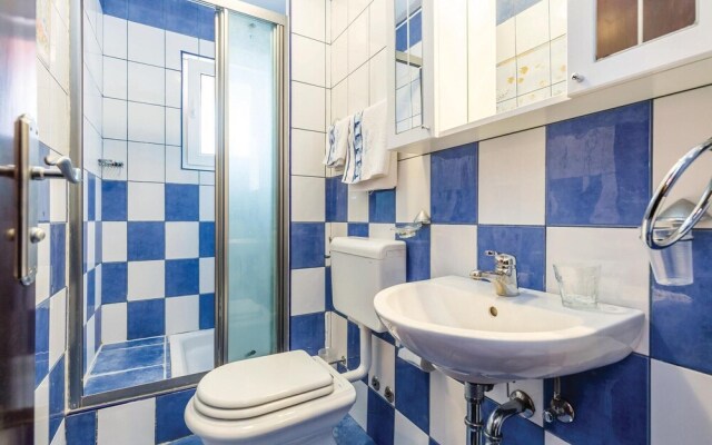 Beautiful Home in Metajna With Wifi and 14 Bedrooms