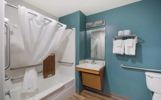 WoodSpring Suites Greenville Central I-85
