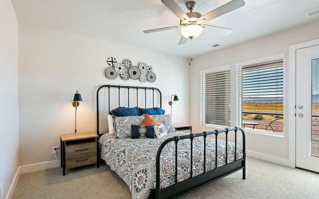 Triple R Getaway By Redawning