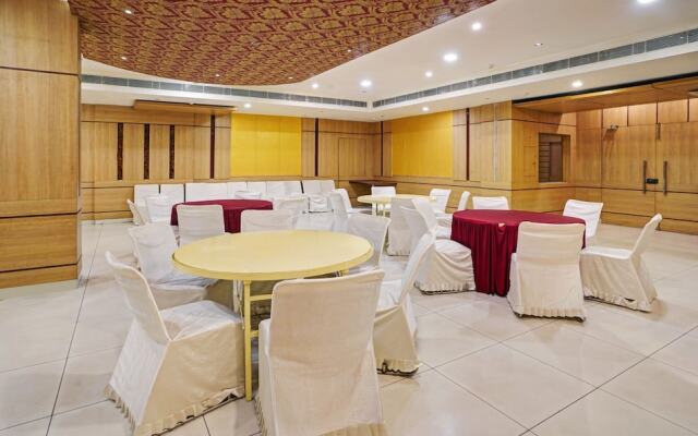 FabHotel Royal CM Bani Park