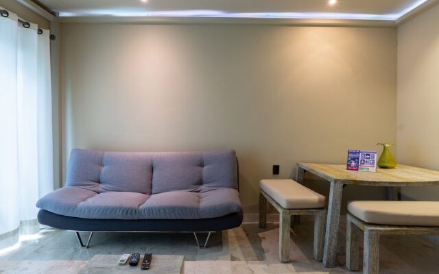 Lotus 2 Condo One Block Away from Mamitas Beach Club by RedAwning