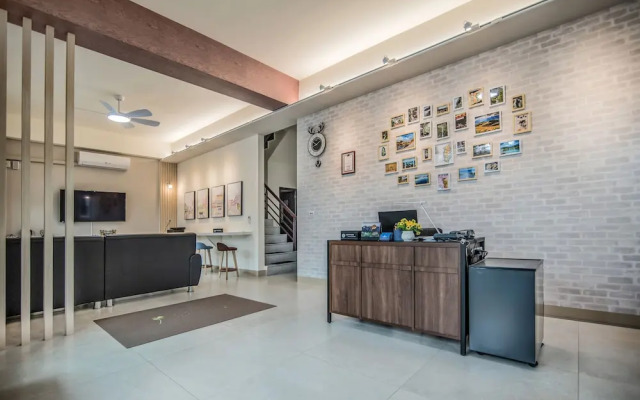 Follow Me Vogue Homestay