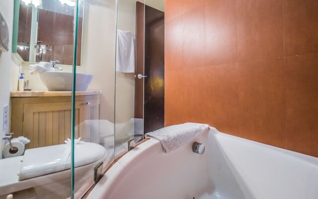 Meridian 302 3 Bedroom Condo