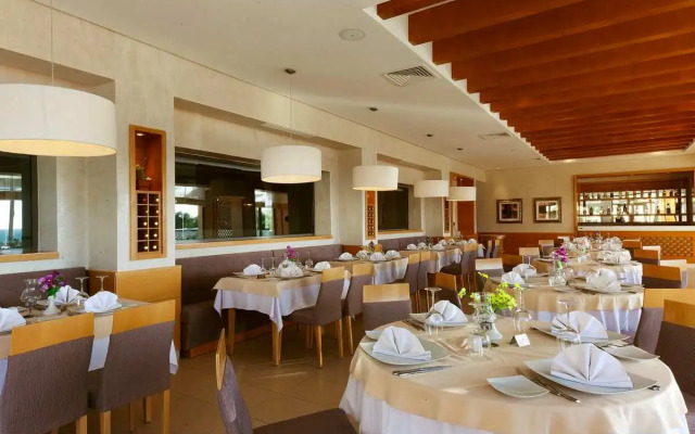 Rosa Beach Hotel	