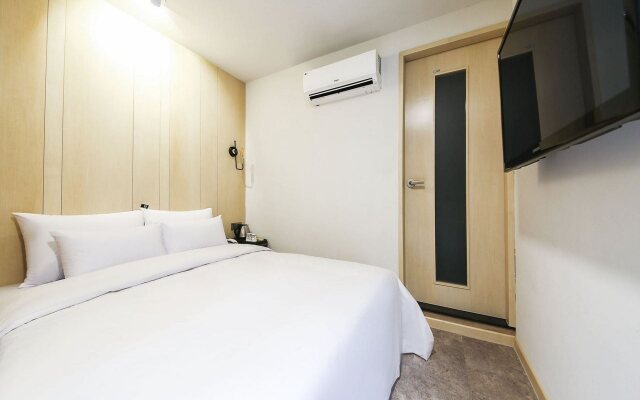 Moon Hotel