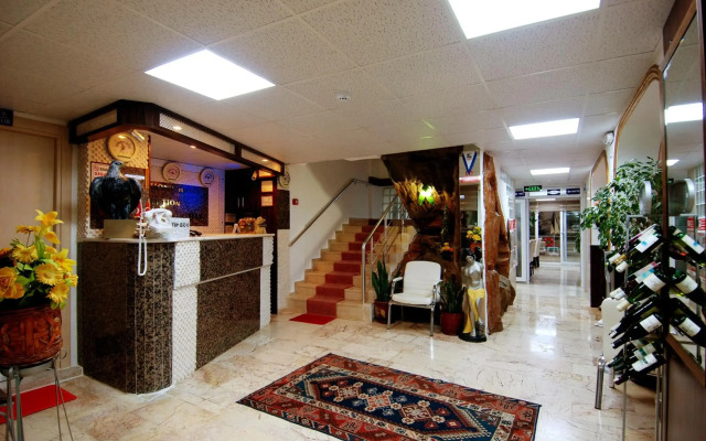 Lara Diamond Hotel