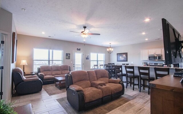 Whole In One 12 Bedroom Condo