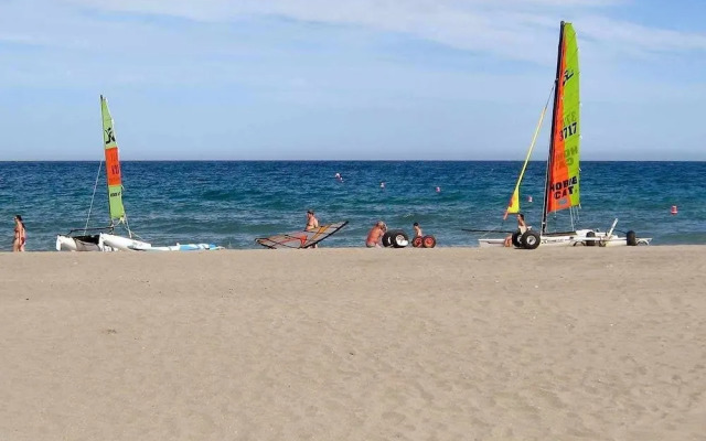 Venavera H21a - 2 Dorm / 1bath Walk to Beach